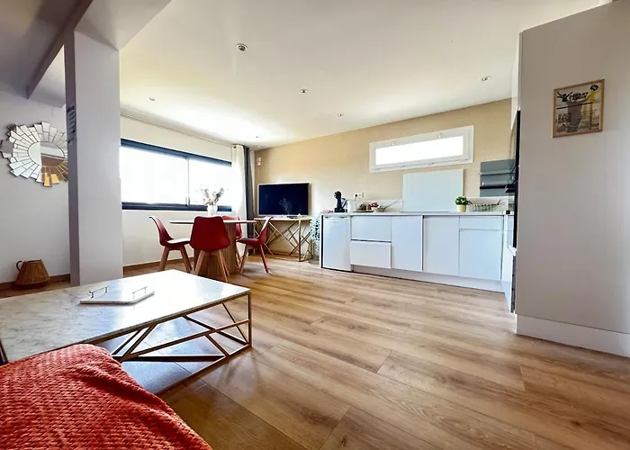 Maison Chanteranne Avec Parking Gratuit Lägenhet Clermont-Ferrand