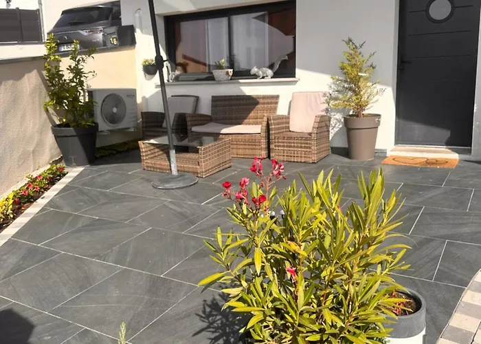 Lägenhet Maison Chanteranne Avec Parking Gratuit